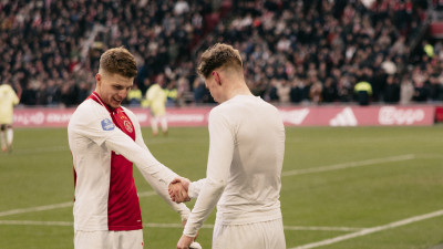 De goal van Taylor bij Ajax Radio