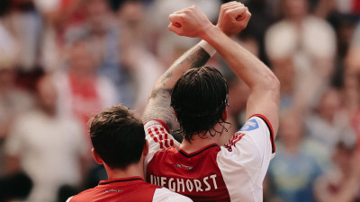 De 2-0 van Wout Weghorst tegen Telstar via Ajax Radio