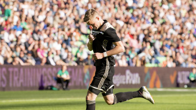 Kenneth Taylor, Ajacied