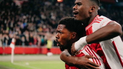 Dit was de 2-0 van Akpom tegen FC Volendam bij Ajax Radio