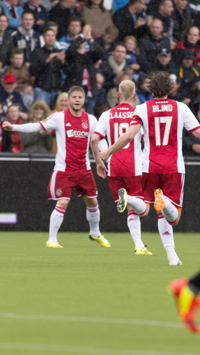 Goal Schöne uit bij Heracles