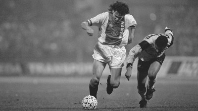 Een typische Litmanen-goal tegen NAC