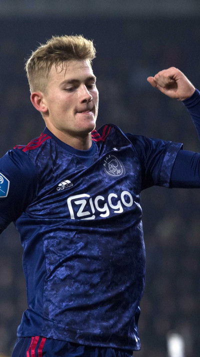 Piekfijne kopbal van De Ligt uit bij NAC