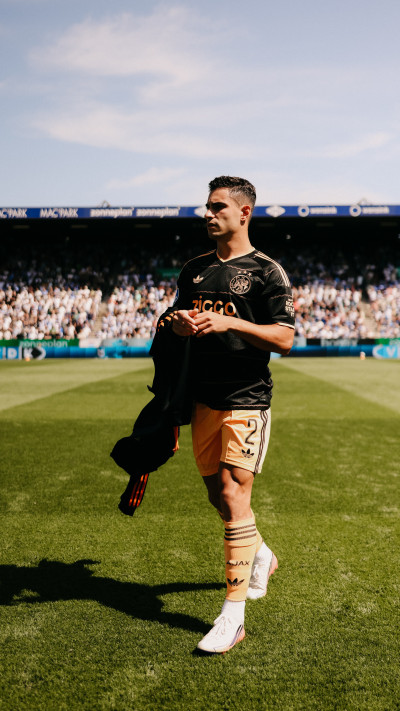 Sfeeractie supporter en opkomst van de spelers