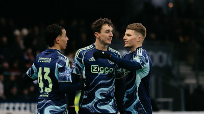 De rake kopbal van Youri Baas bij Telstar via Ajax Radio