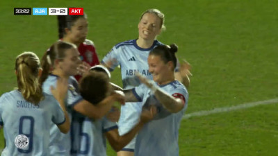 Ella Touon schiet de 4-0 tegen de touwen