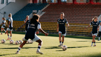 Laatste training van de Ajax Vrouwen