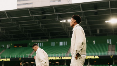 De aankomst van de Ajax-spelers in Groningen